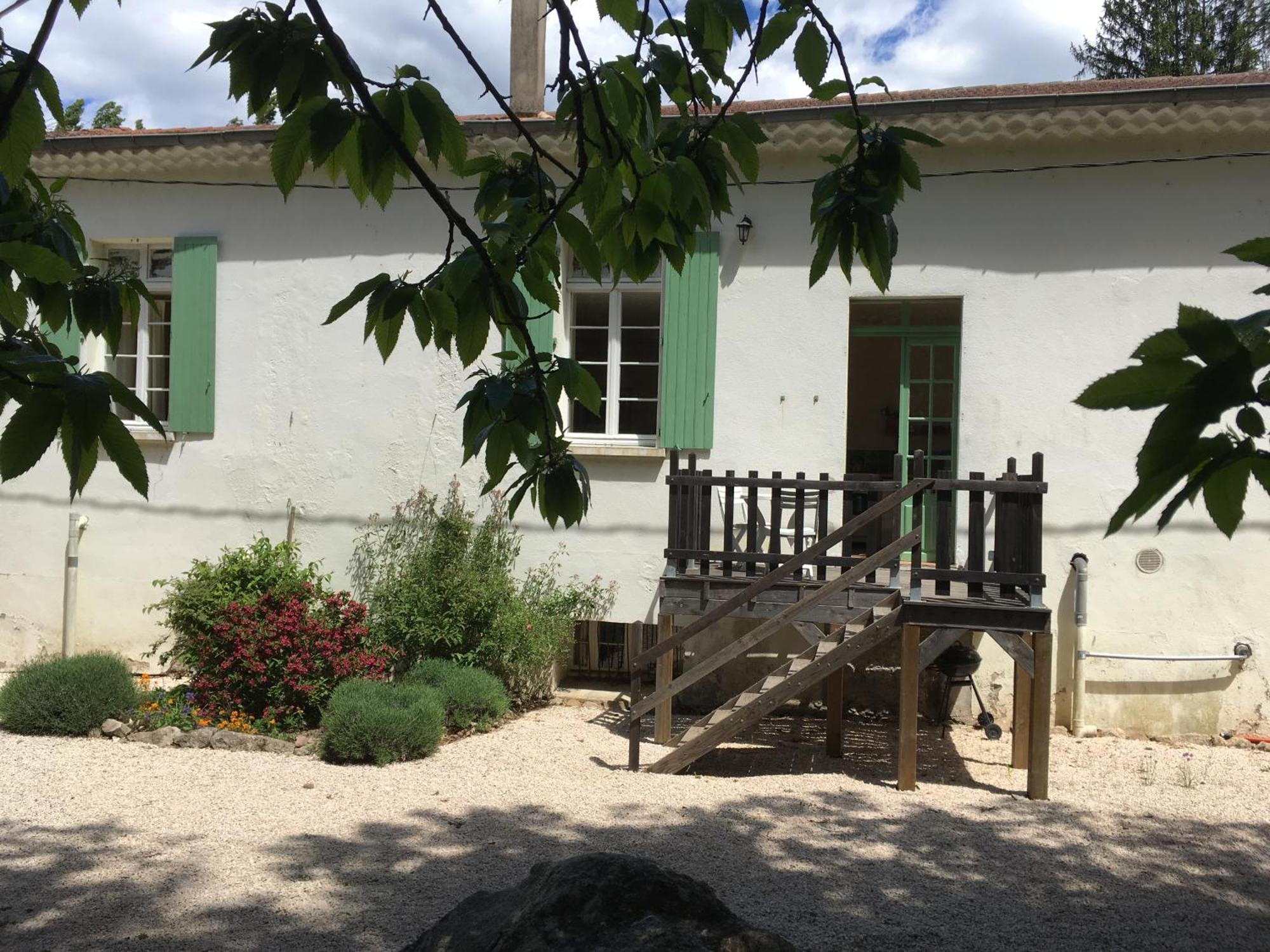 Chateau Du Fraissinet, 6 Gites Sleeping 2-8 Guests, Pool And River On Site La Tronche  Extérieur photo