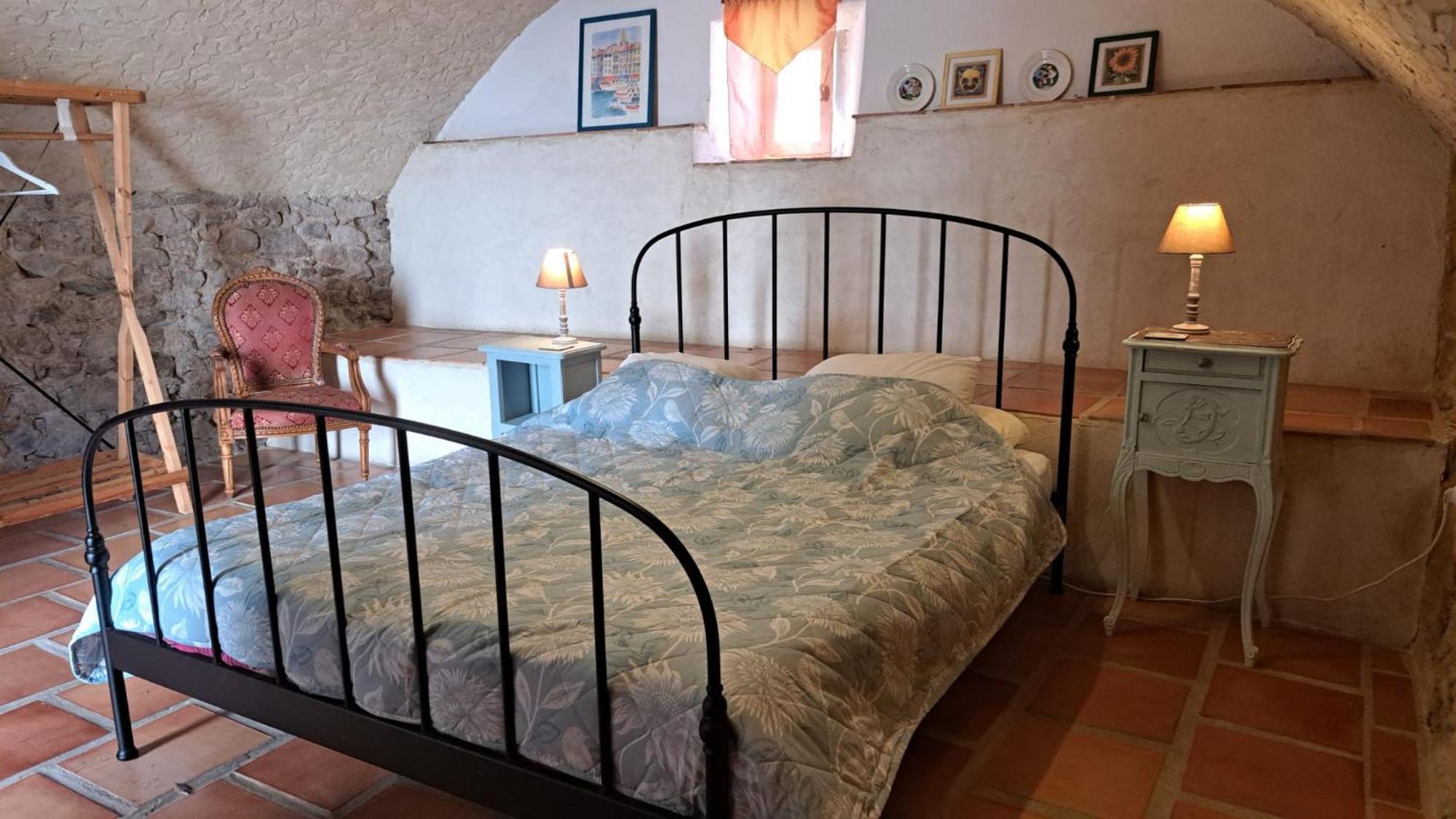 Chateau Du Fraissinet, 6 Gites Sleeping 2-8 Guests, Pool And River On Site La Tronche  Extérieur photo